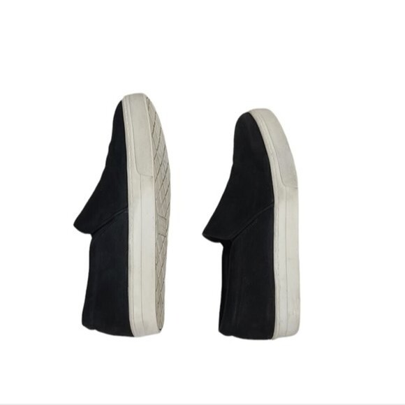Eileen Fisher Black Low Top Slip On Black & White Shoes 6 - Picture 6 of 7